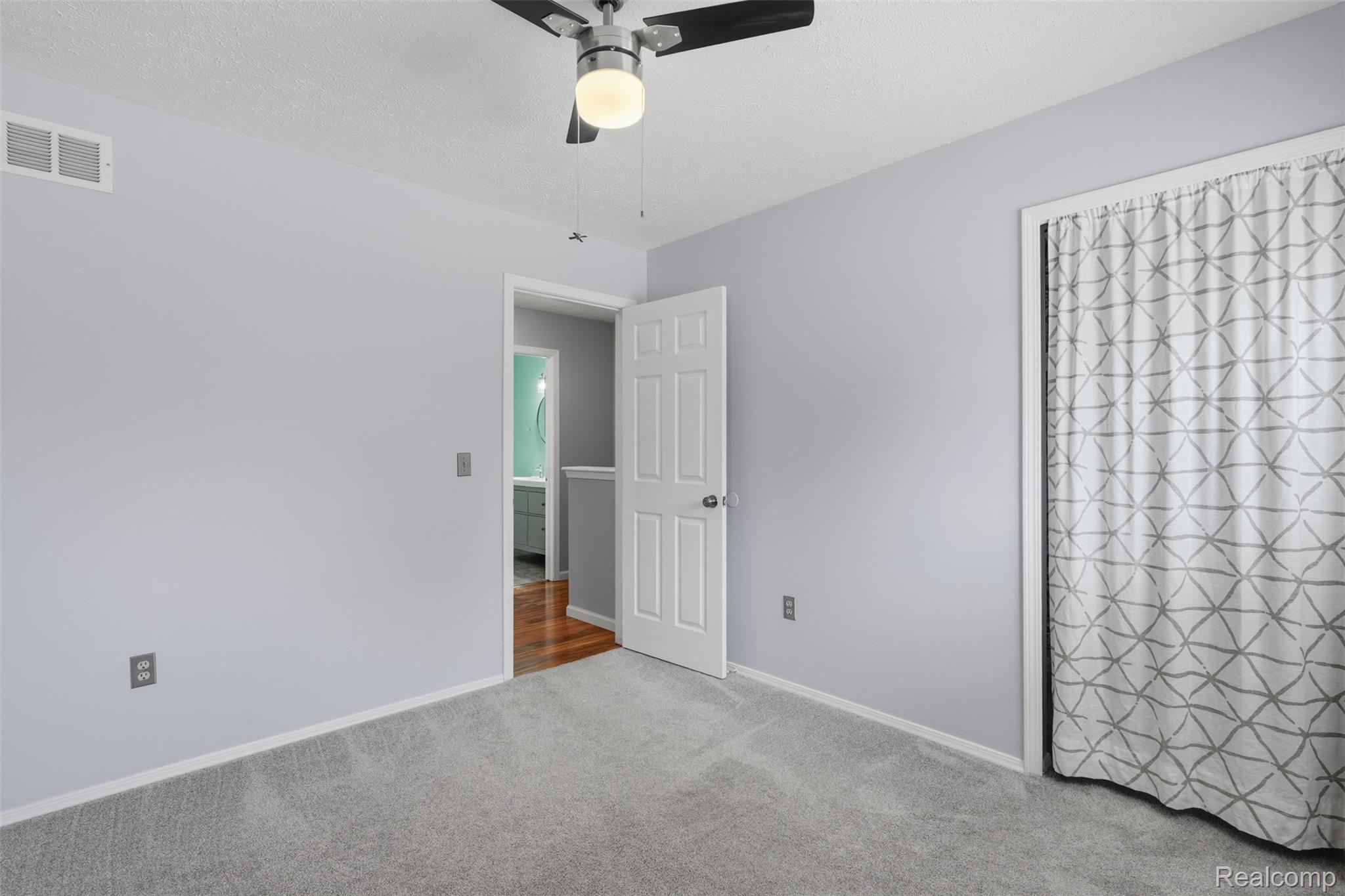 968 Parallel Street Property Photo 17