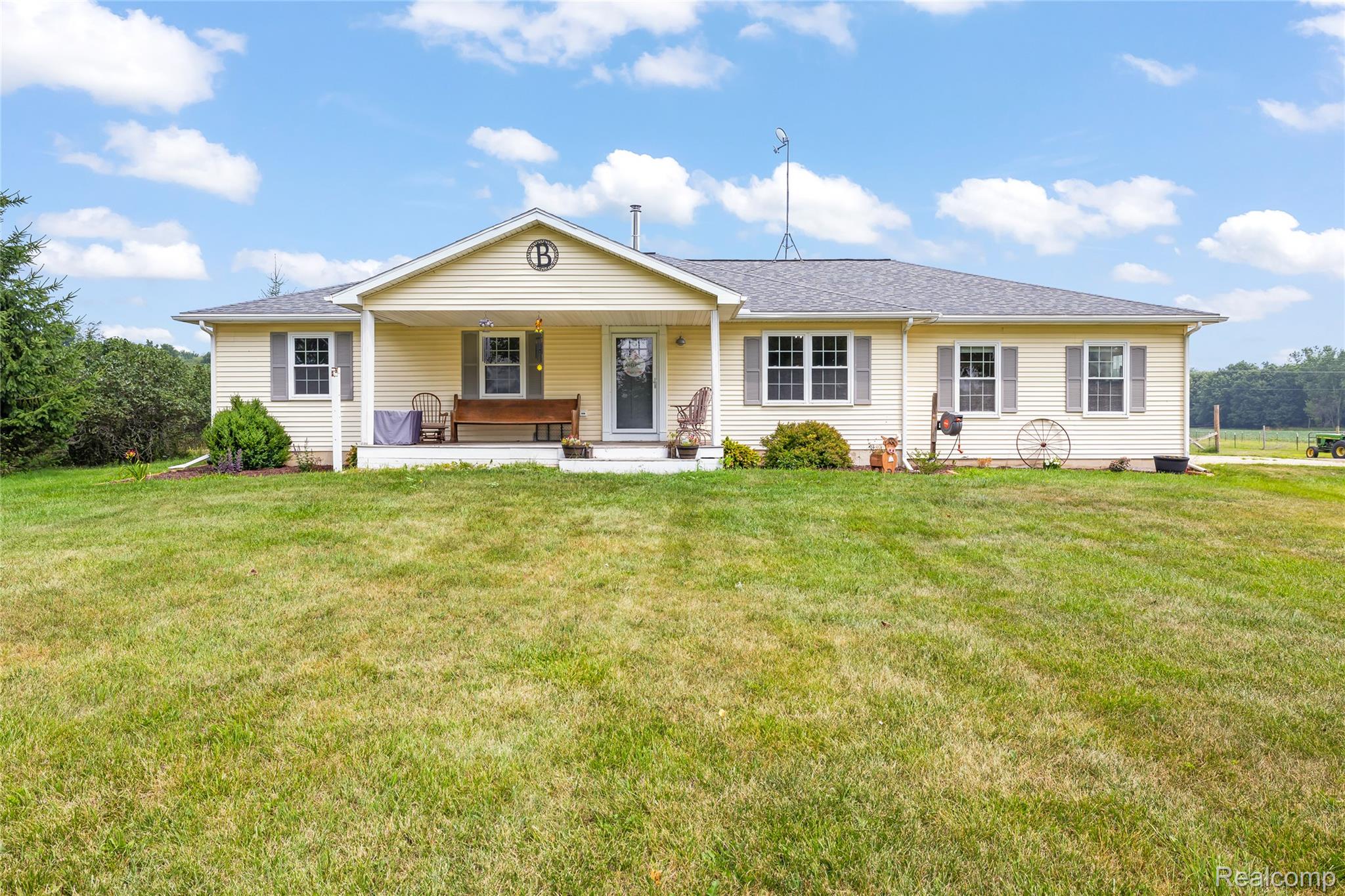 2281 Swan Road Property Photo 1