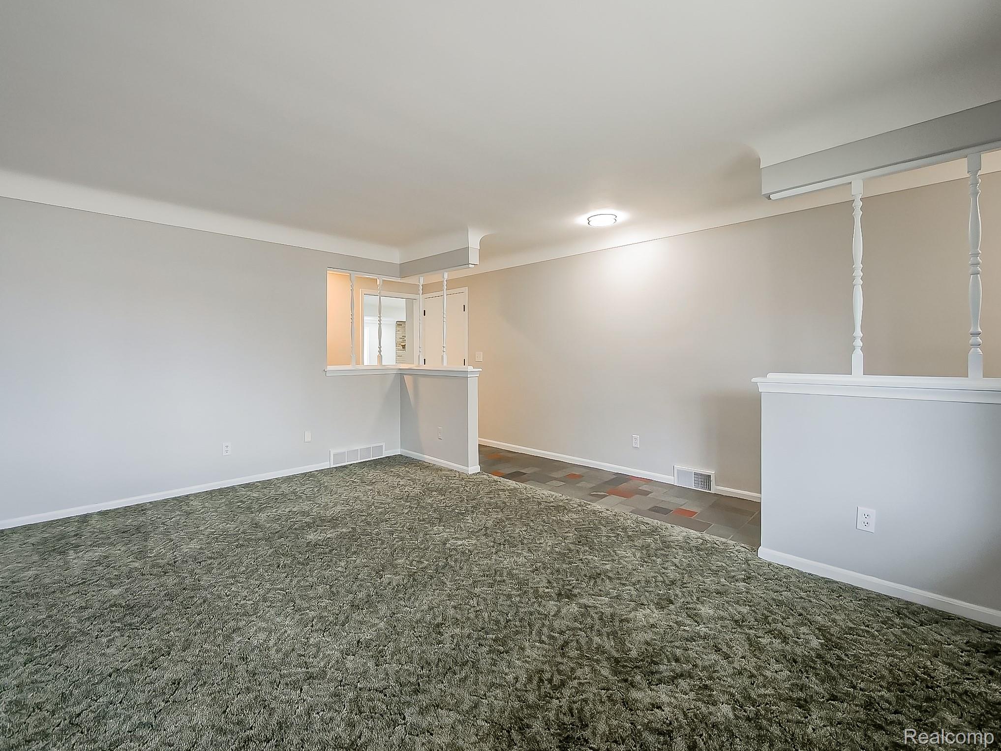 25748 Curie Avenue Property Photo 4