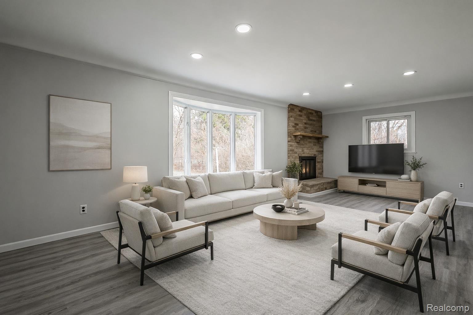 25748 Curie Avenue Property Photo 14