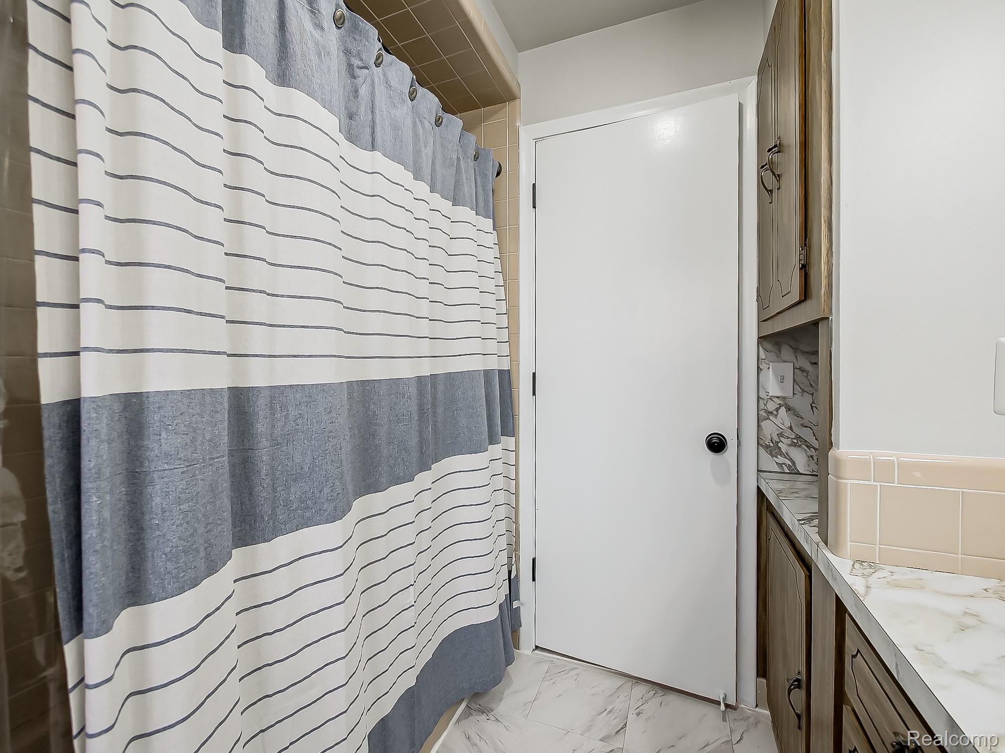 25748 Curie Avenue Property Photo 23