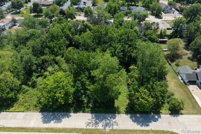 8120 Macomb Street Property Photo 5