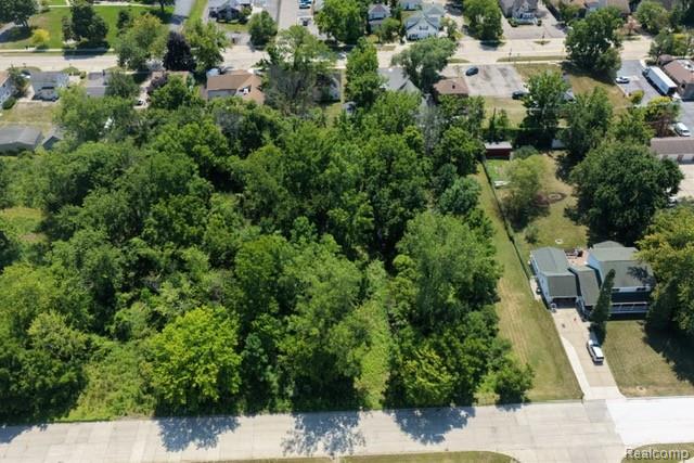8120 Macomb Street Property Photo 6