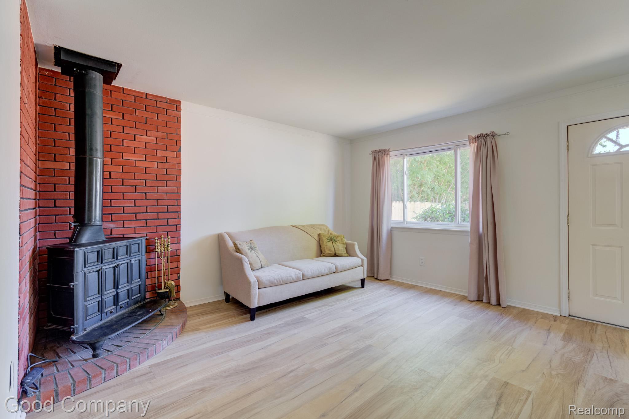 680 E Annabelle Avenue Property Photo 2