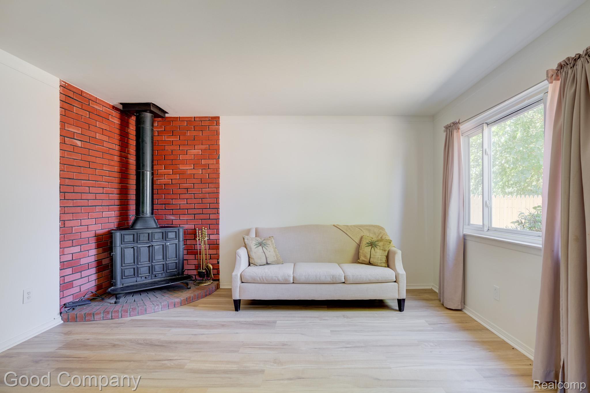 680 E Annabelle Avenue Property Photo 4