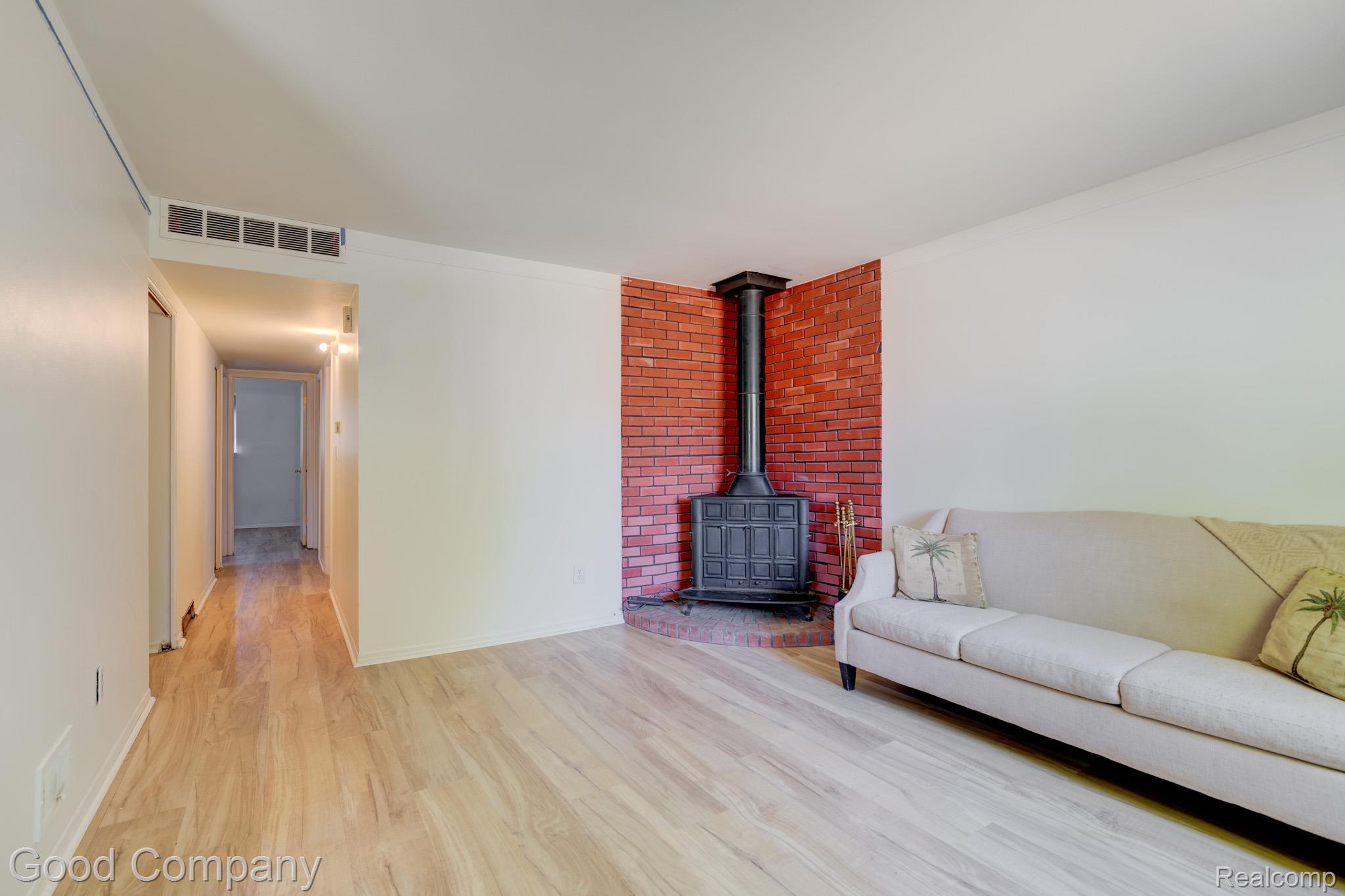 680 E Annabelle Avenue Property Photo 5