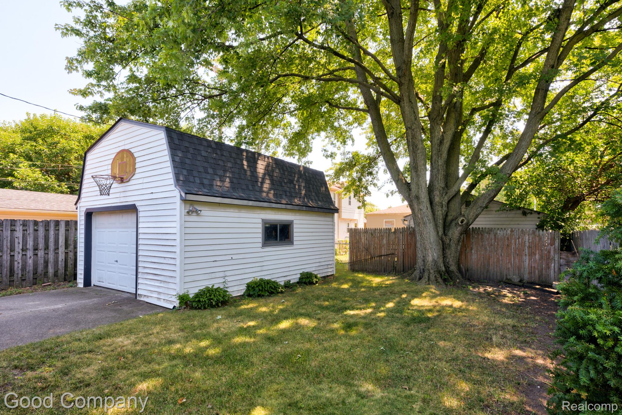 680 E Annabelle Avenue Property Photo 27