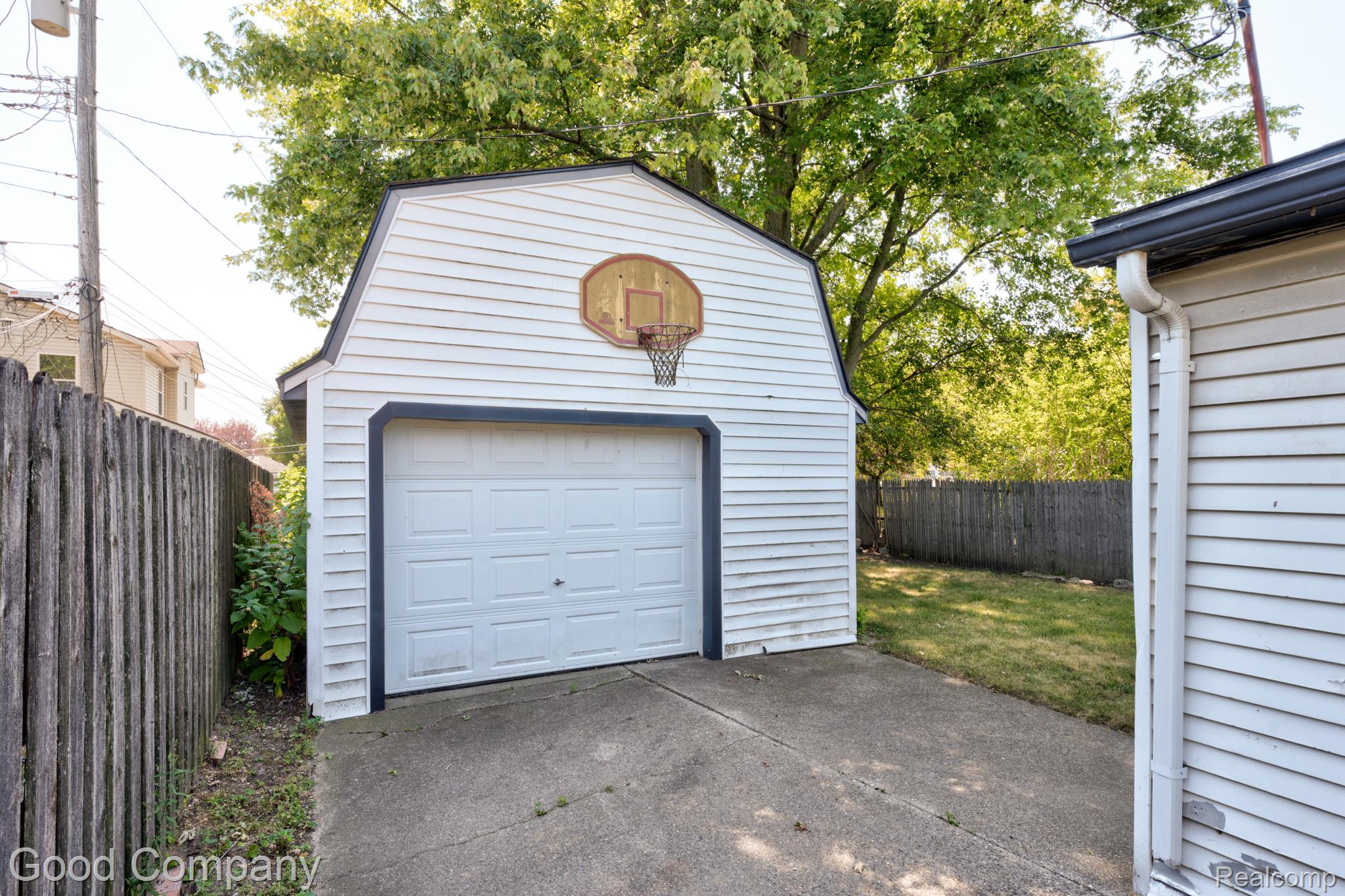 680 E Annabelle Avenue Property Photo 28