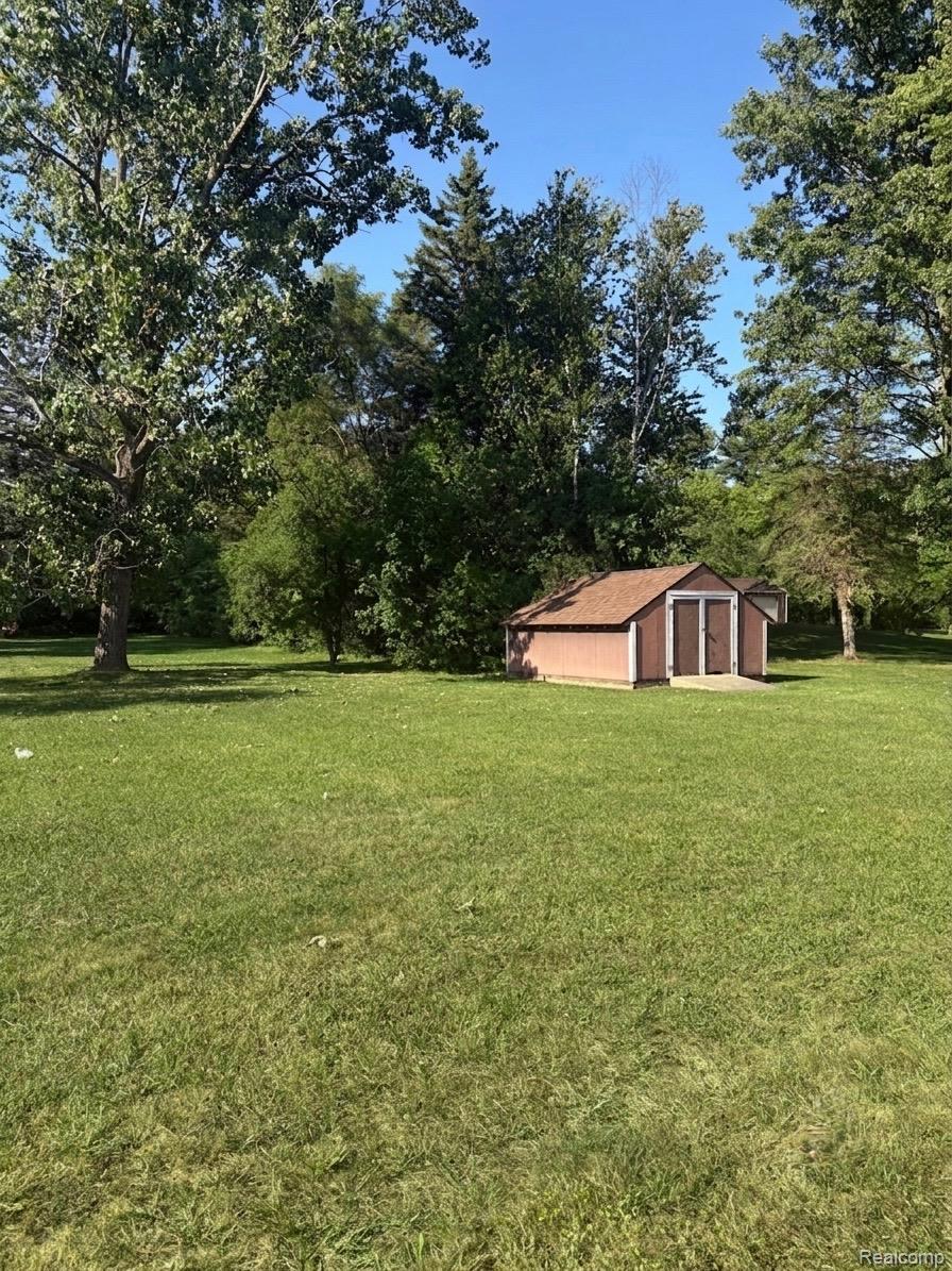 3441 E Maple Avenue Property Photo 17