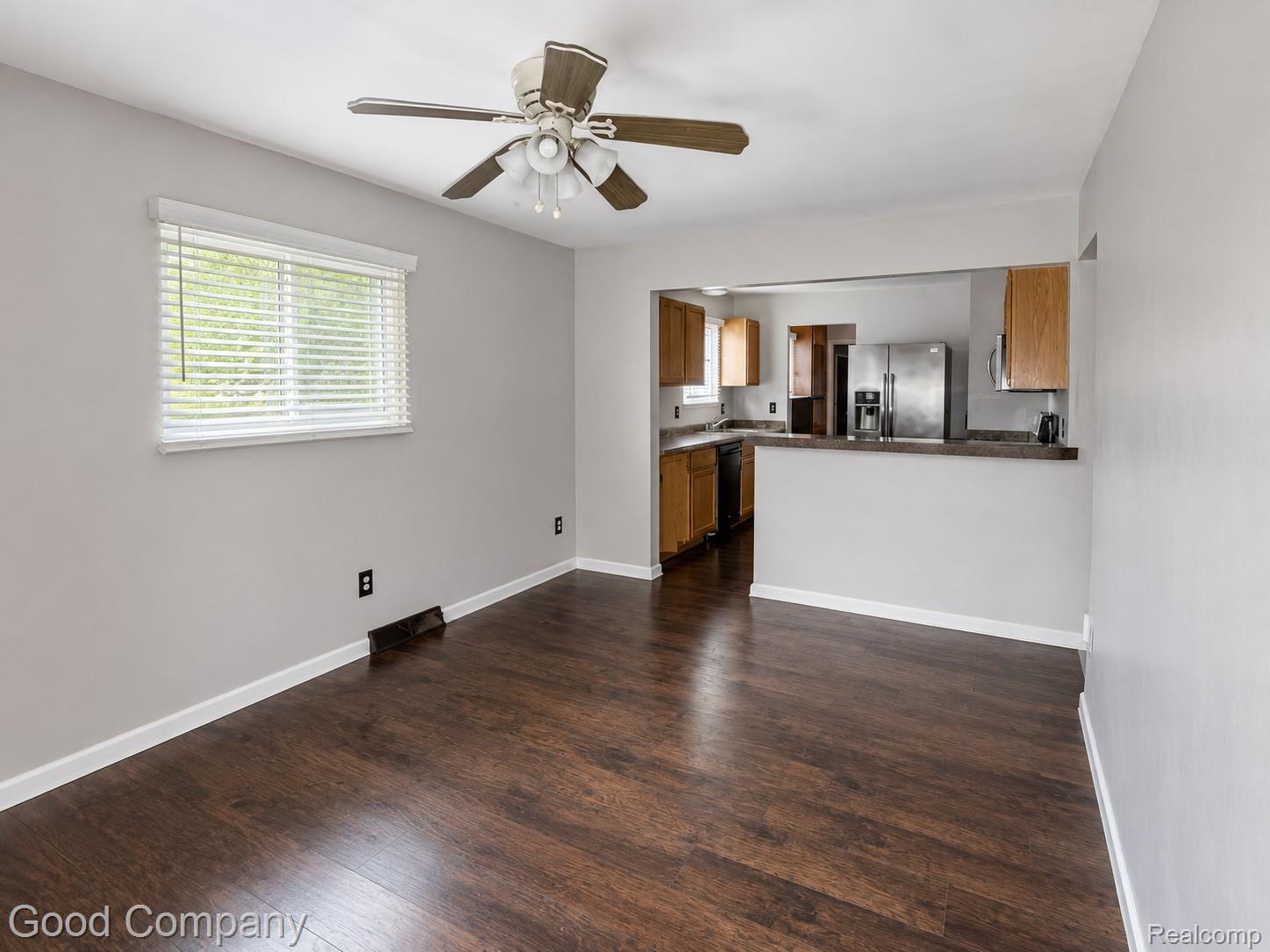 656 E Hudson Avenue Property Photo 4