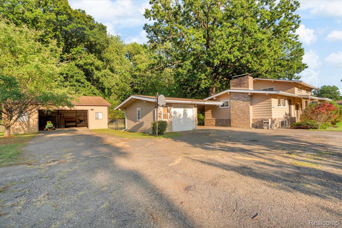 28457 Relda Drive Property Photo 1