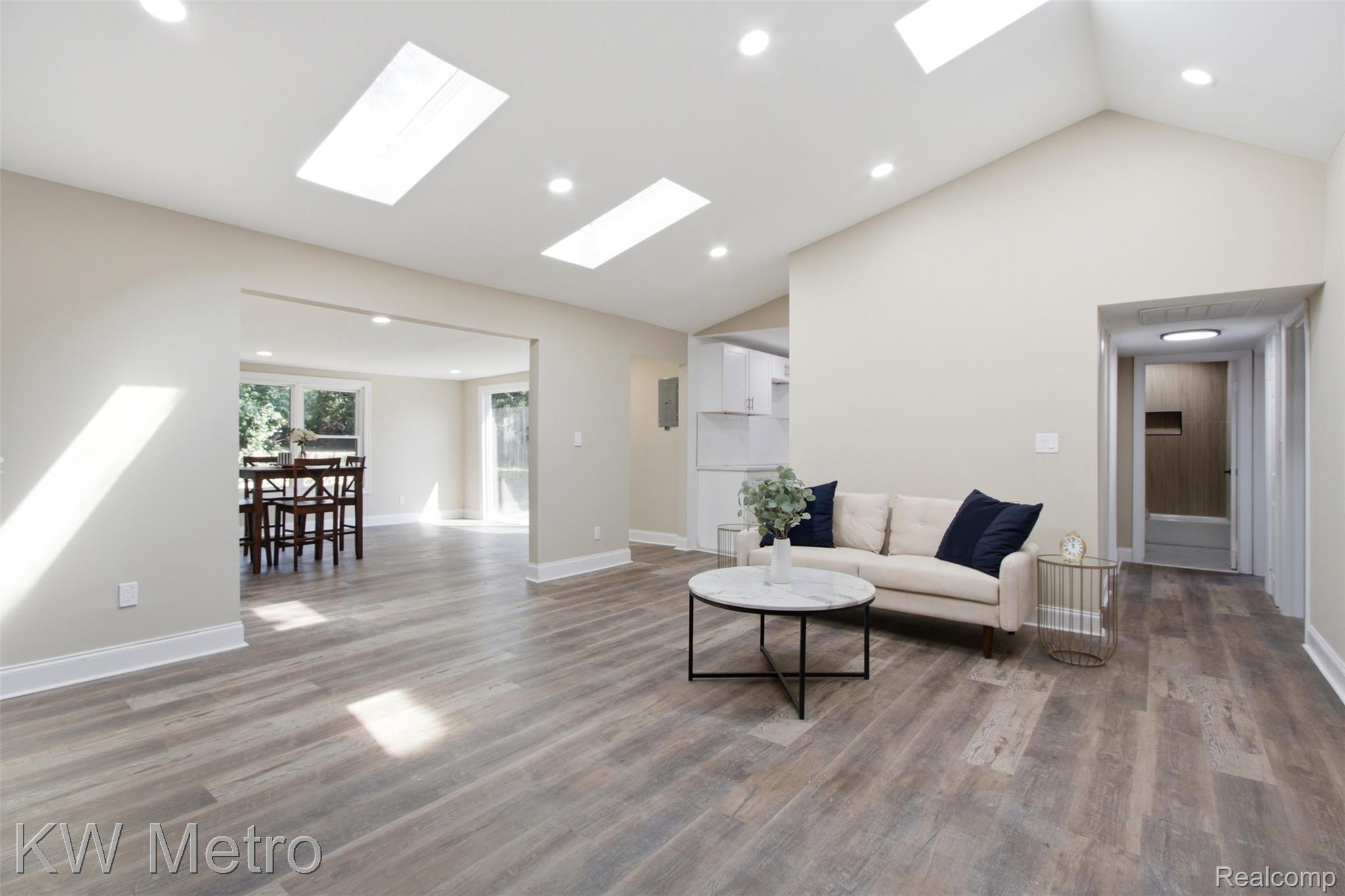 37860 Dardanella Street Property Photo 5