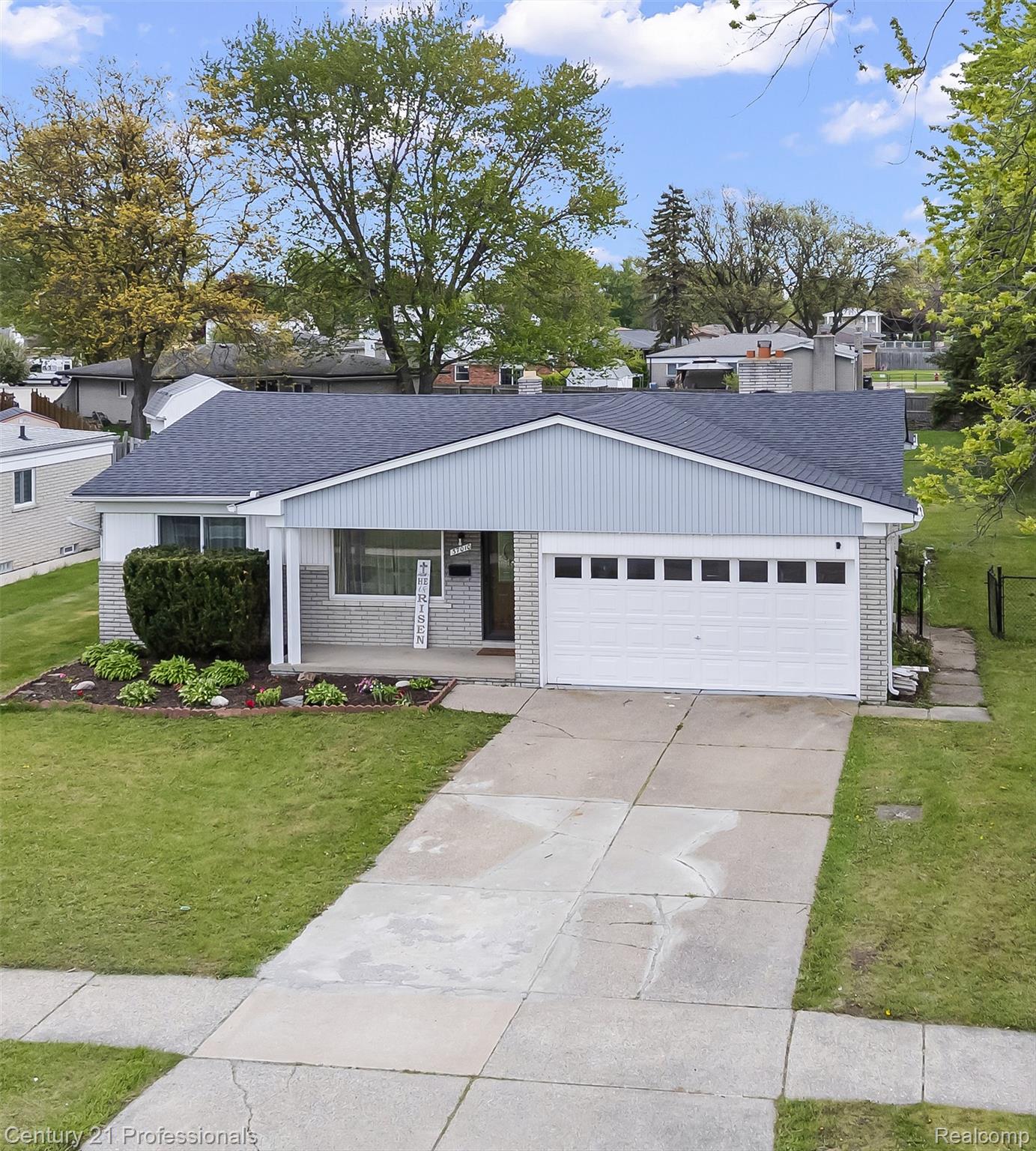37010 Calka Drive Property Photo 1