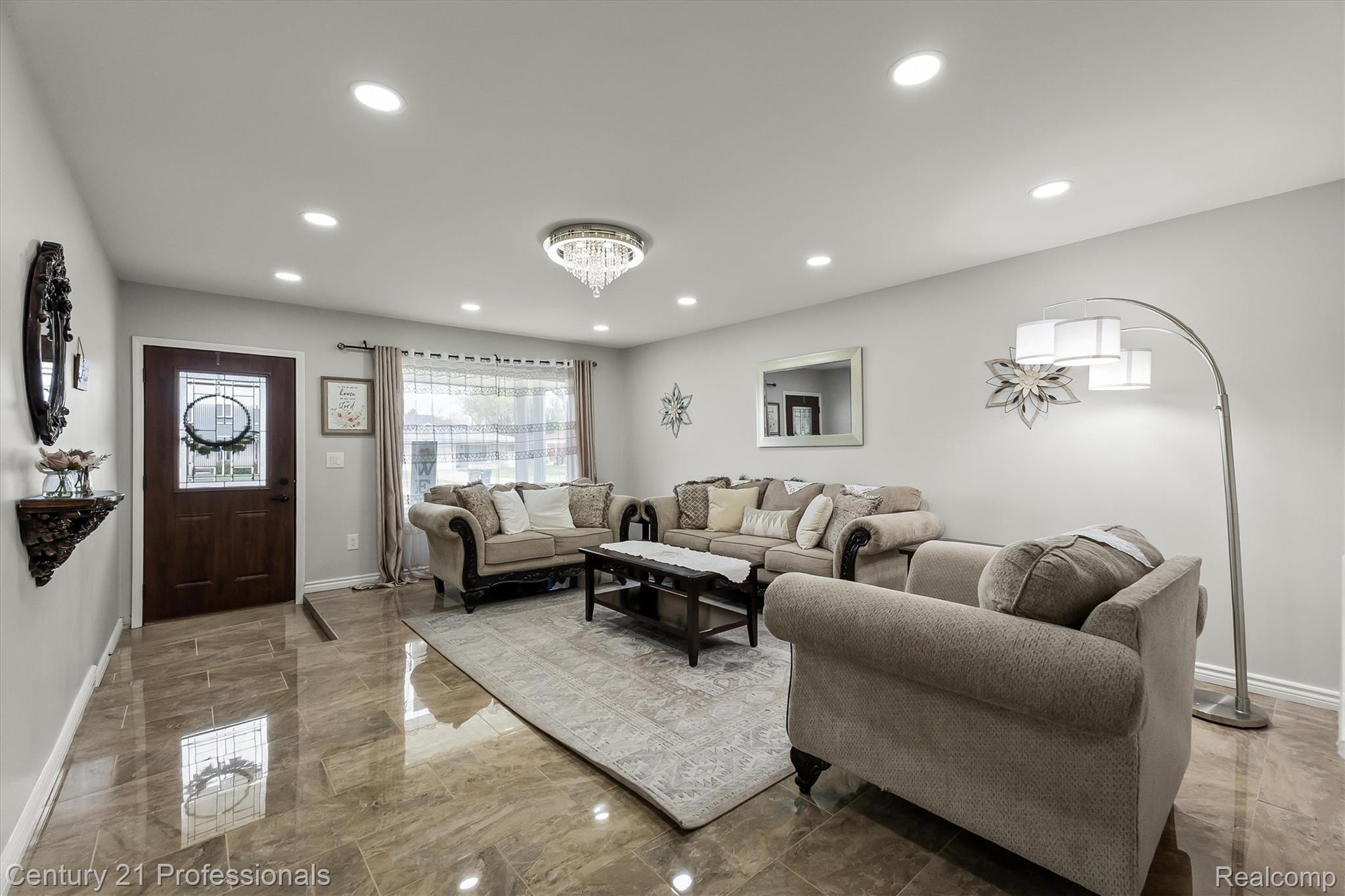 37010 Calka Drive Property Photo 2
