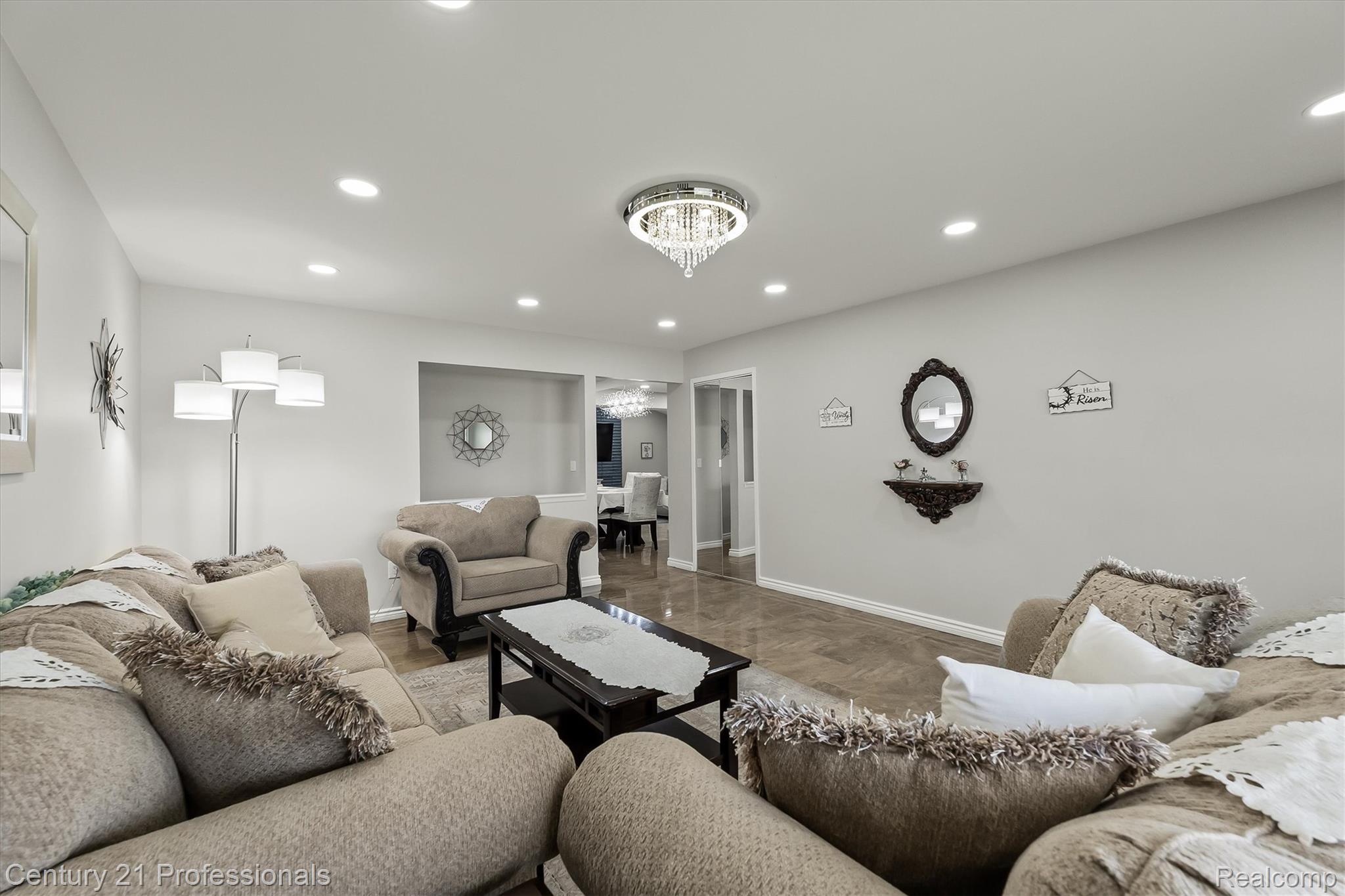 37010 Calka Drive Property Photo 4