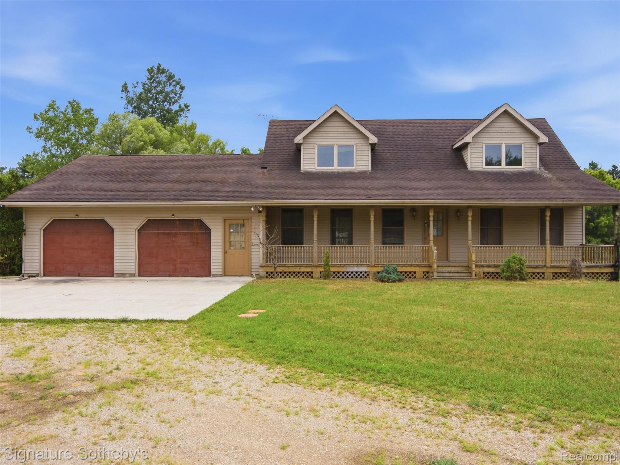 6164 Willits Road Property Photo 2