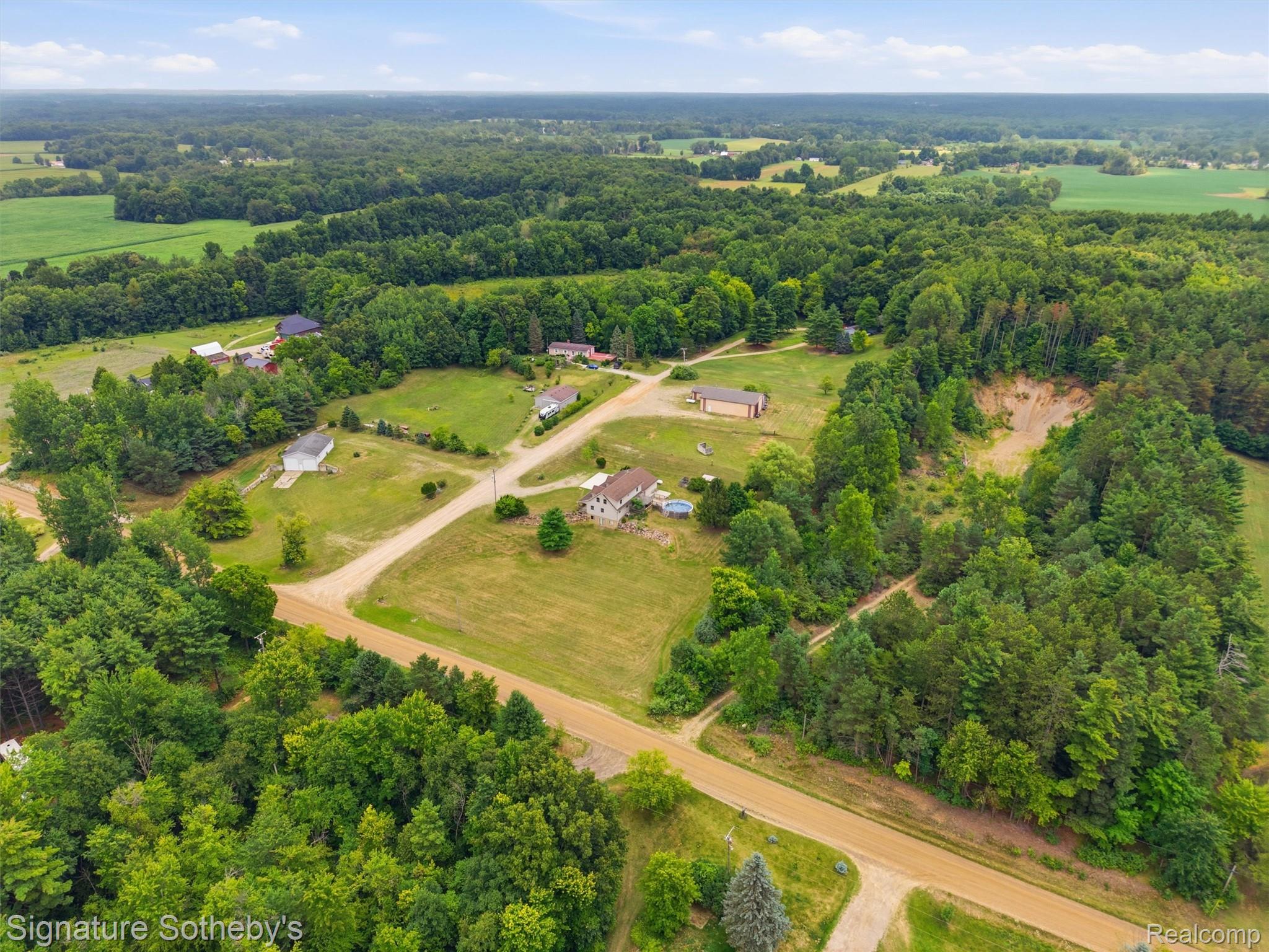 6164 Willits Road Property Photo 6