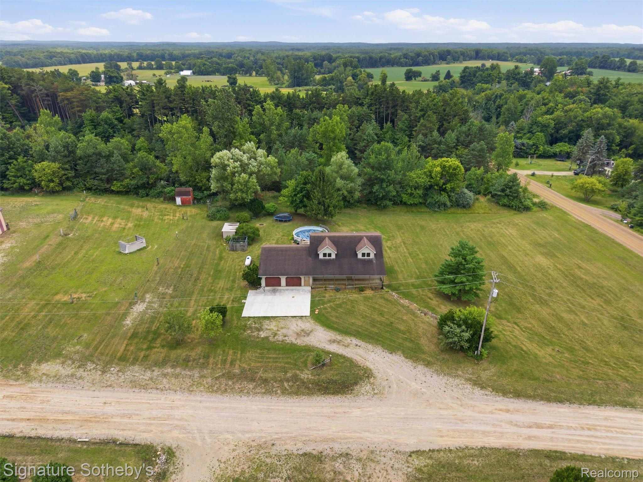 6164 Willits Road Property Photo 10
