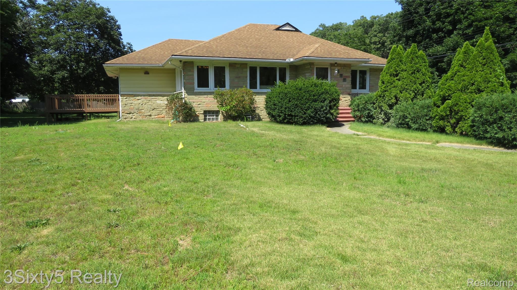 16558 Haggerty Road Property Photo 1