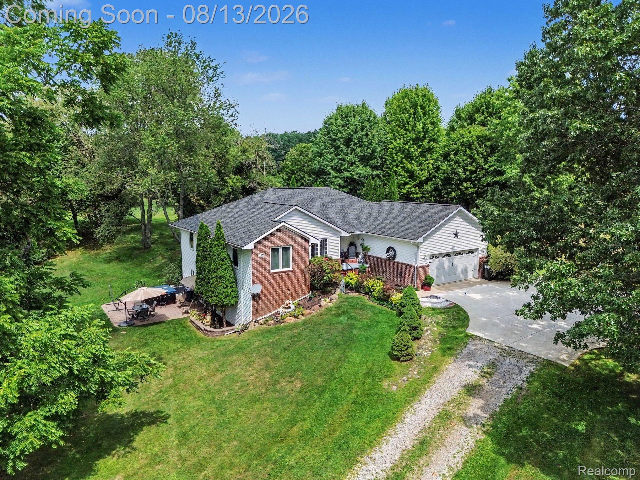 2575 County Farm Road Property Photo 2