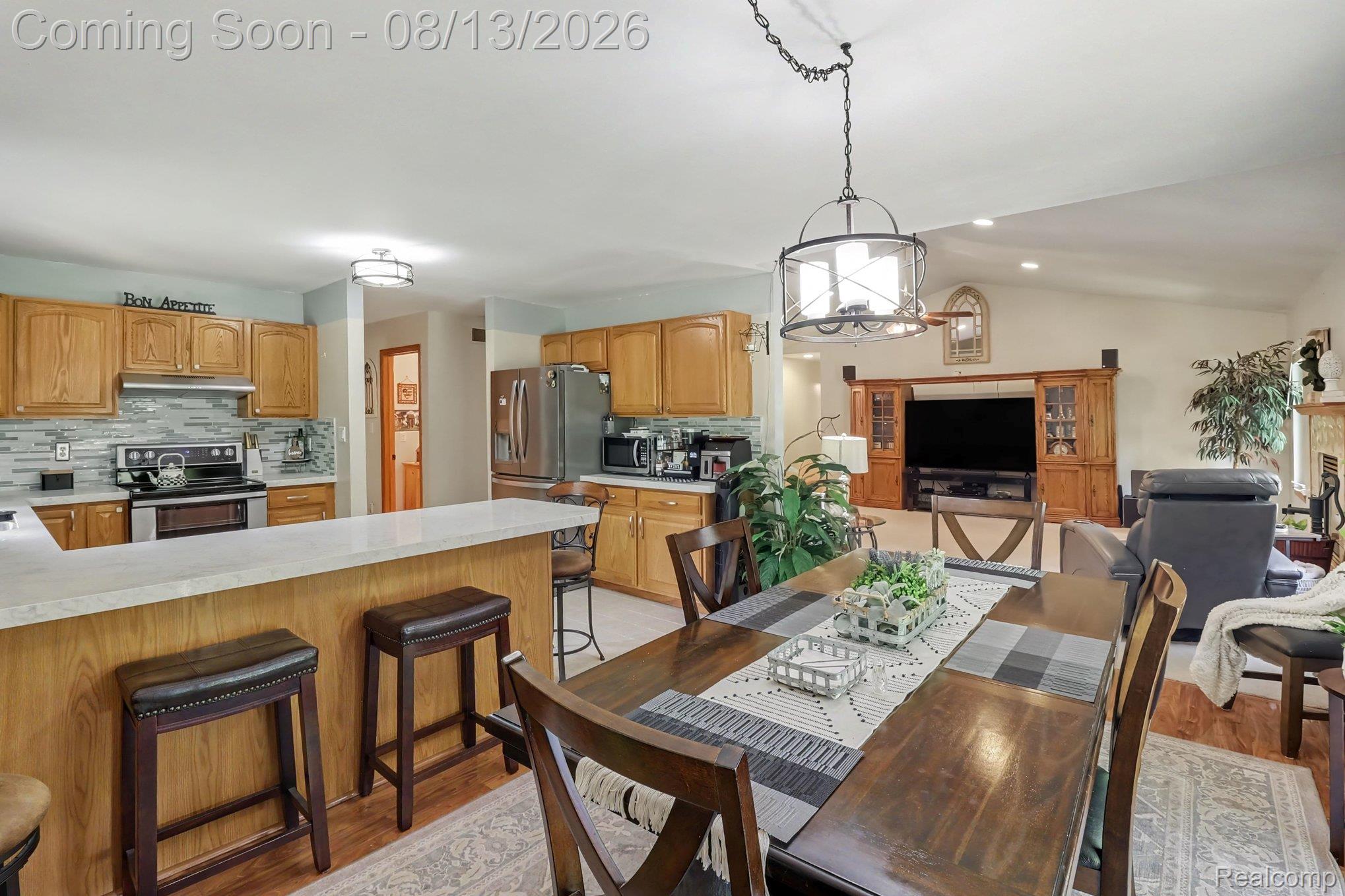 2575 County Farm Road Property Photo 5