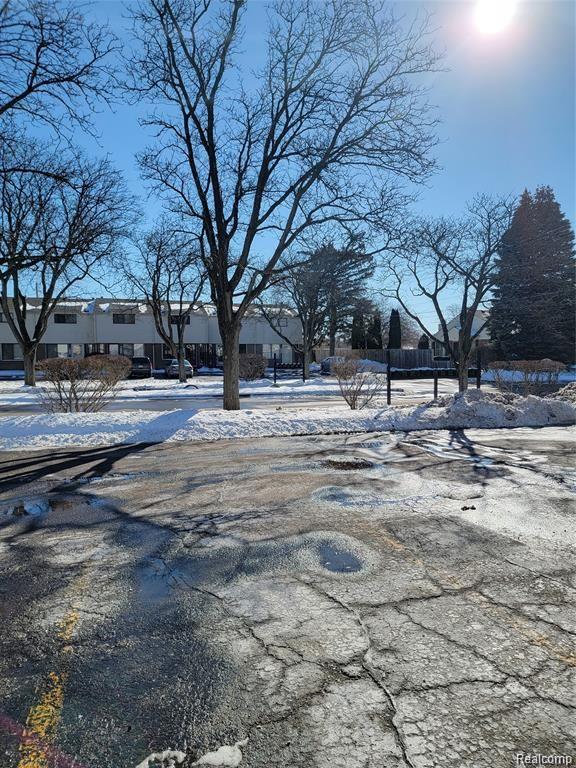 1661 Wimbledon Property Photo 2