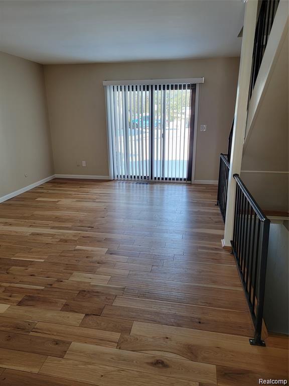 1661 Wimbledon Property Photo 3