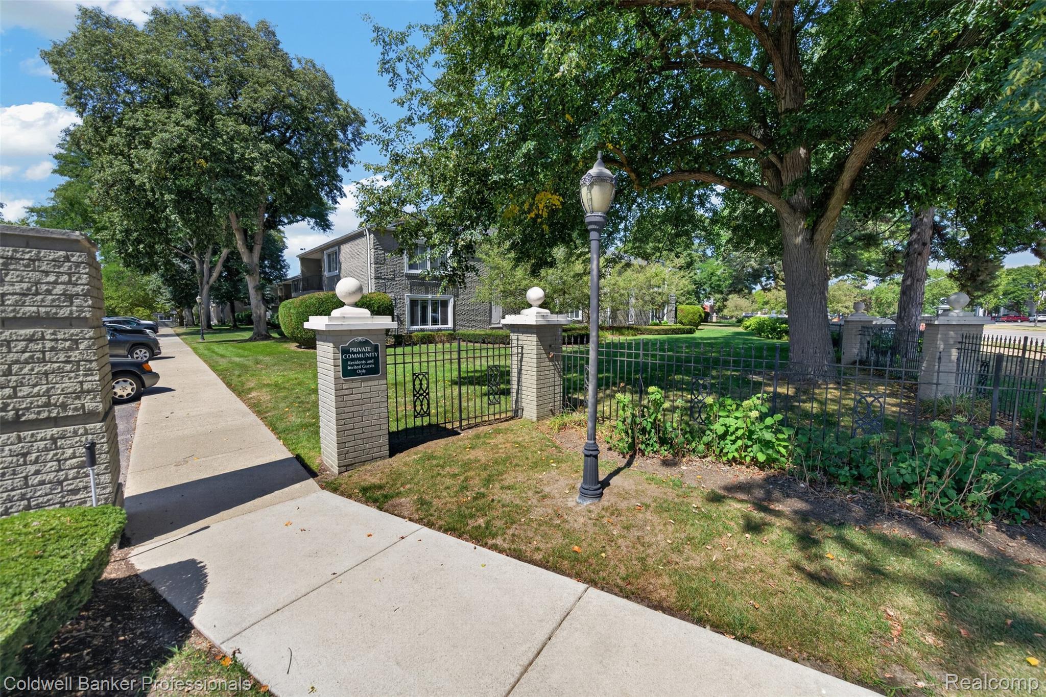 1111 N Old Woodward Avenue 17 Property Photo 3