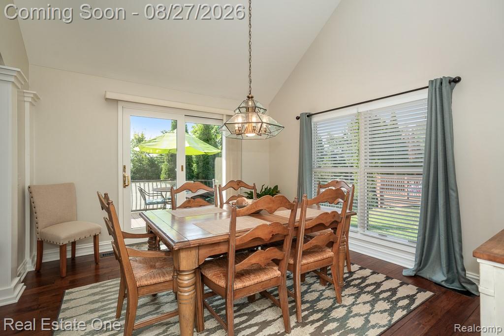 1026 Pointe Place Boulevard Property Photo 6