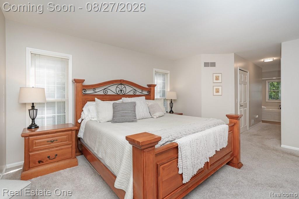 1026 Pointe Place Boulevard Property Photo 16