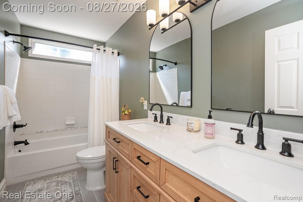 1026 Pointe Place Boulevard Property Photo 24