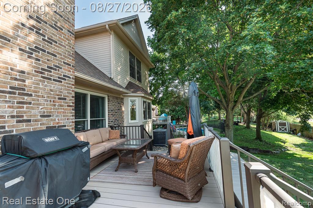 1026 Pointe Place Boulevard Property Photo 29