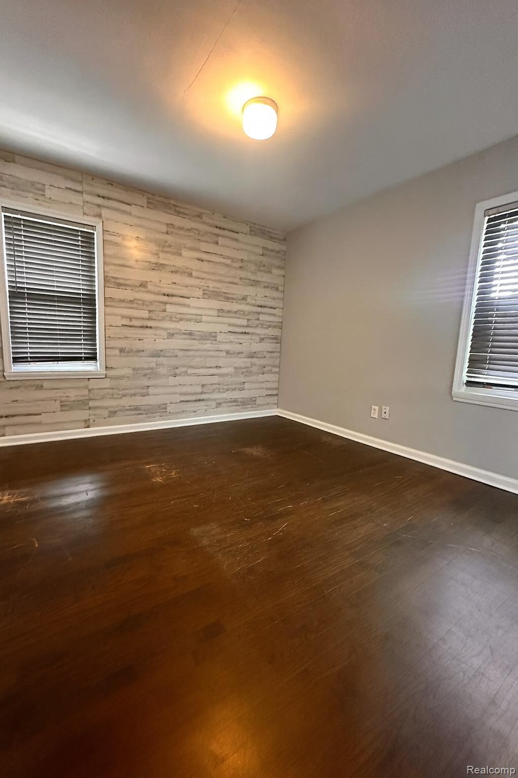 505 Gardendale Street Property Photo 10