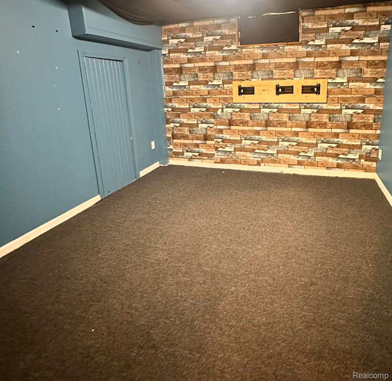 505 Gardendale Street Property Photo 18