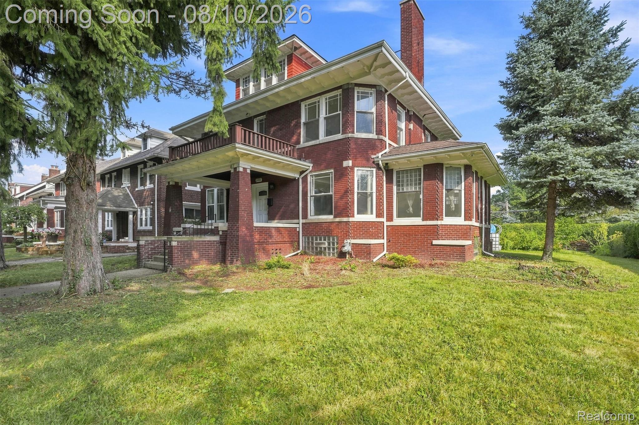 2400 Edison Property Photo 1