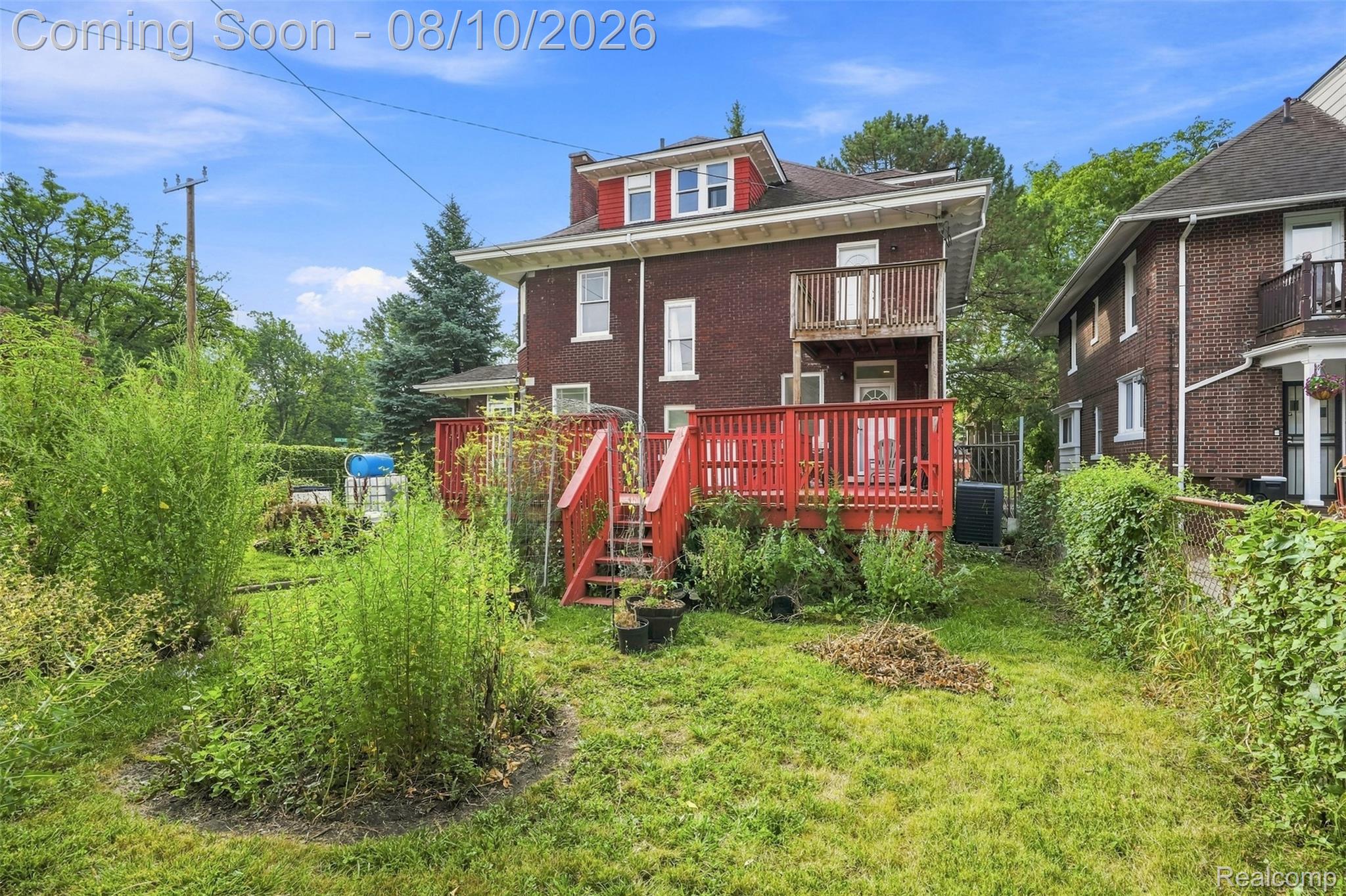 2400 Edison Property Photo 27