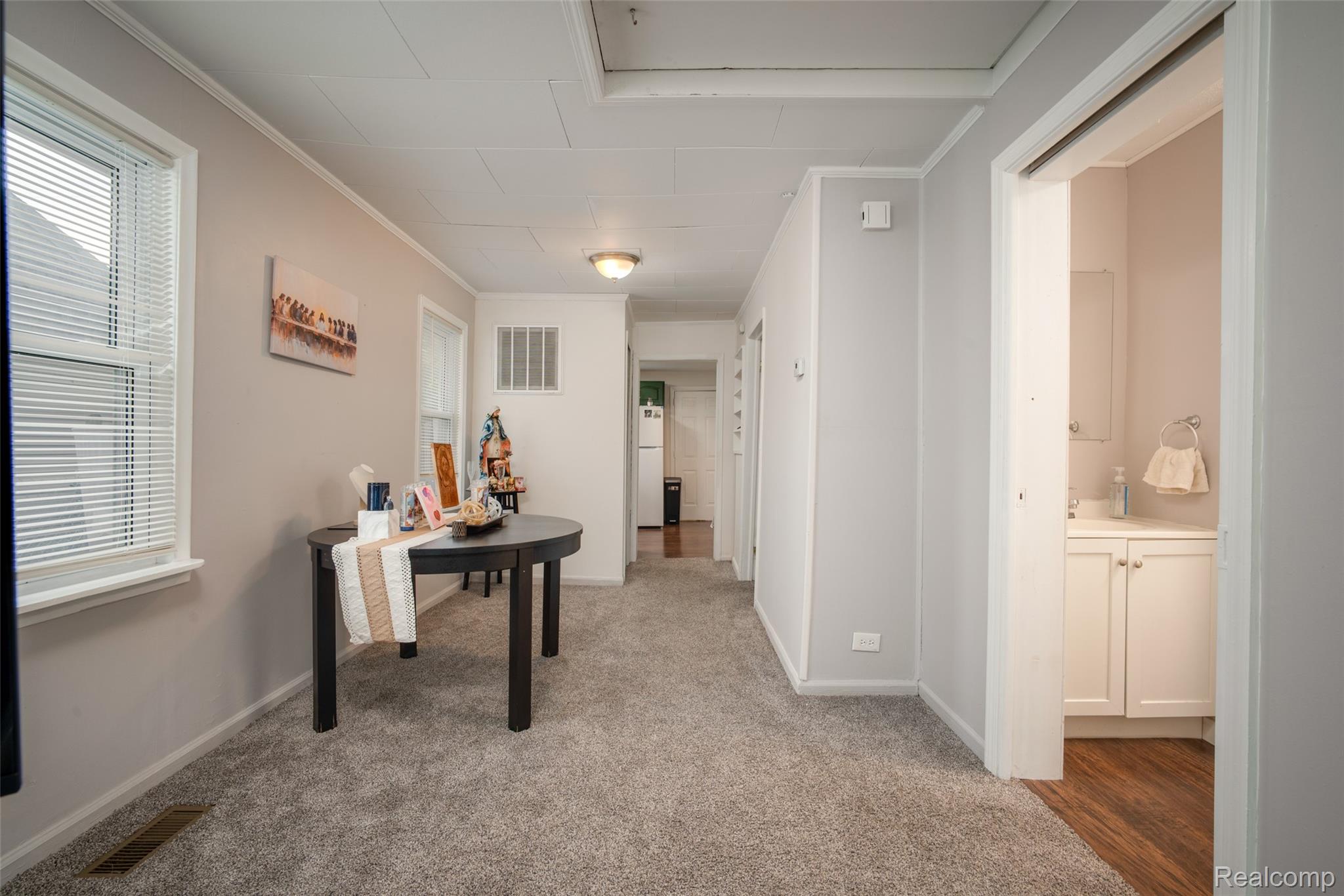 2814 Crooks Road Property Photo 8