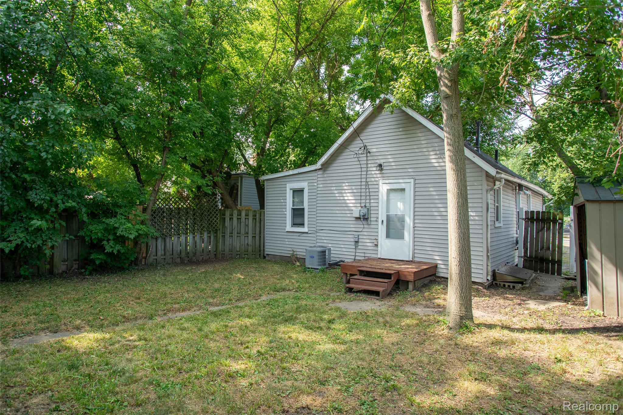 2814 Crooks Road Property Photo 21