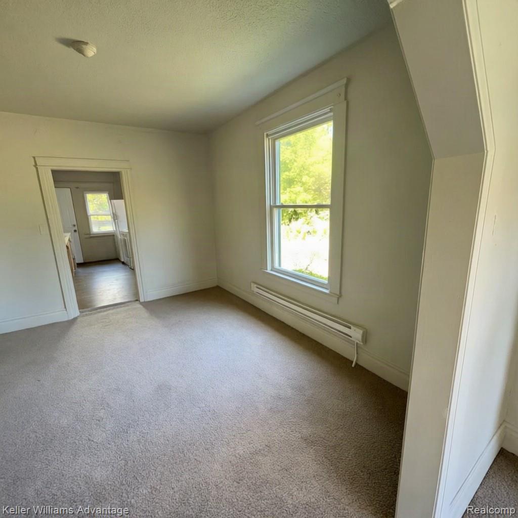4447 Baldwin Street Property Photo 6