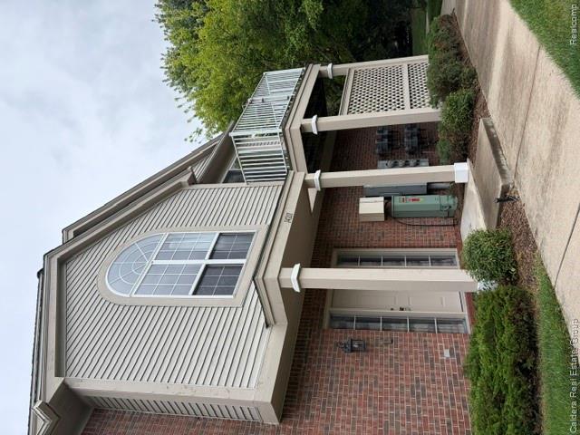 14211 CHESAPEAKE Circle Property Photo 1