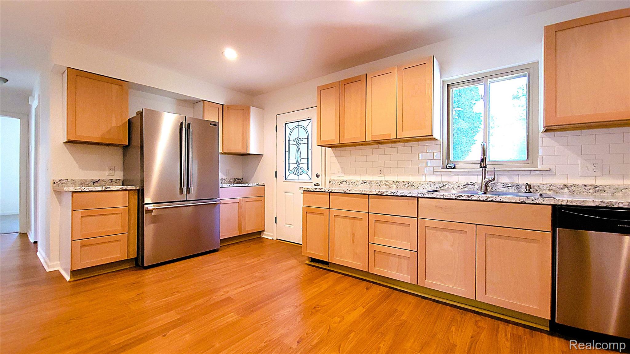 31784 Penn Street Property Photo 4