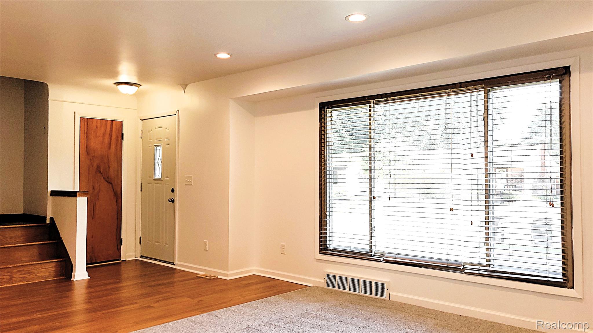 31784 Penn Street Property Photo 8