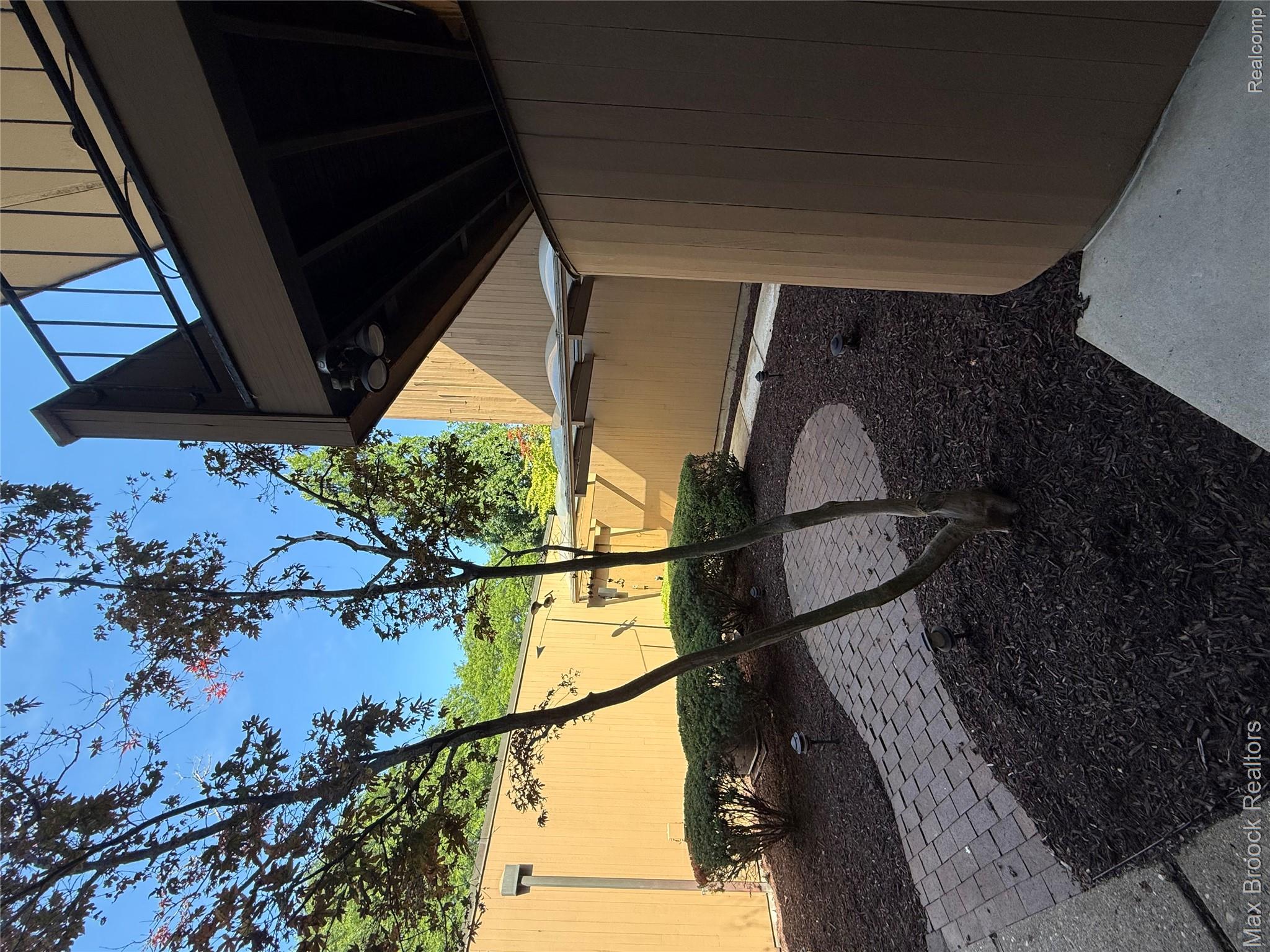 32690 Ravine Drive Property Photo 3