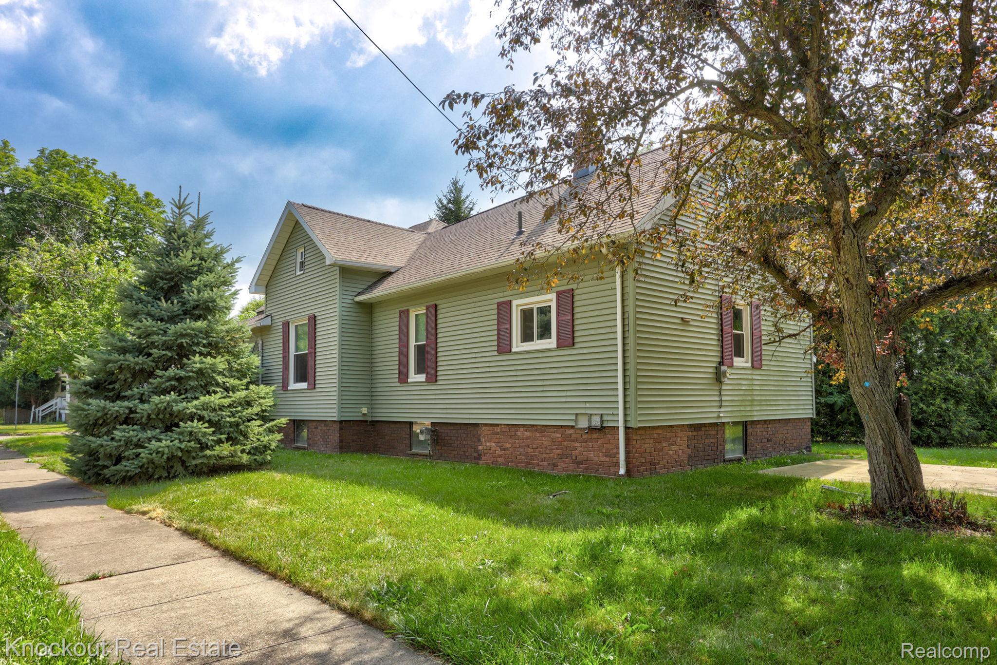 2502 Stobbe Street Property Photo 4