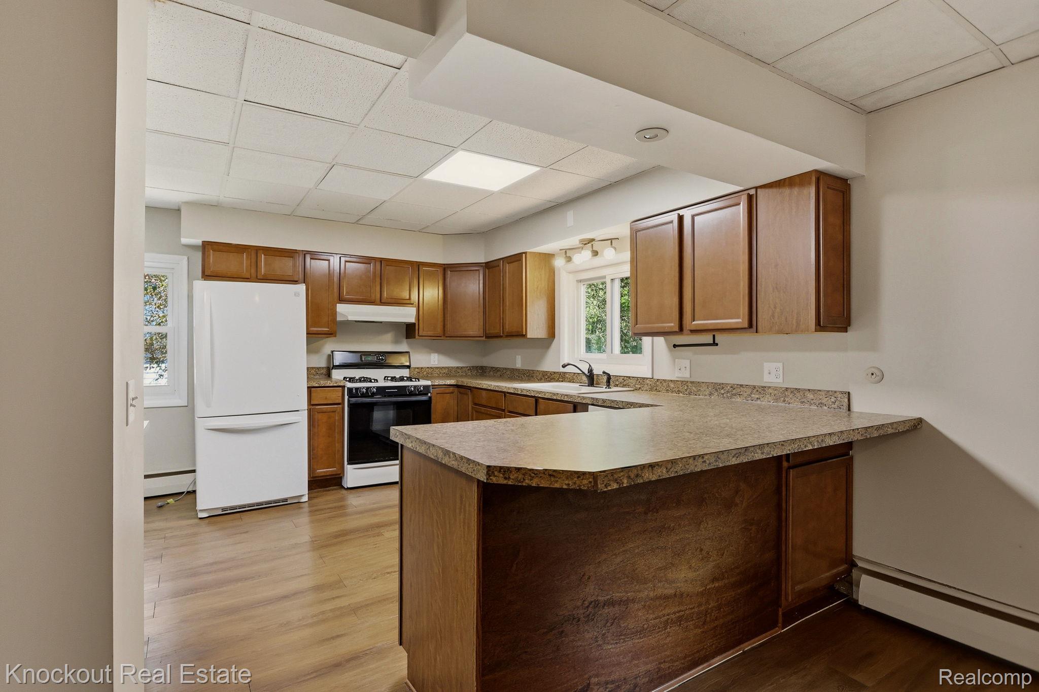 2502 Stobbe Street Property Photo 12