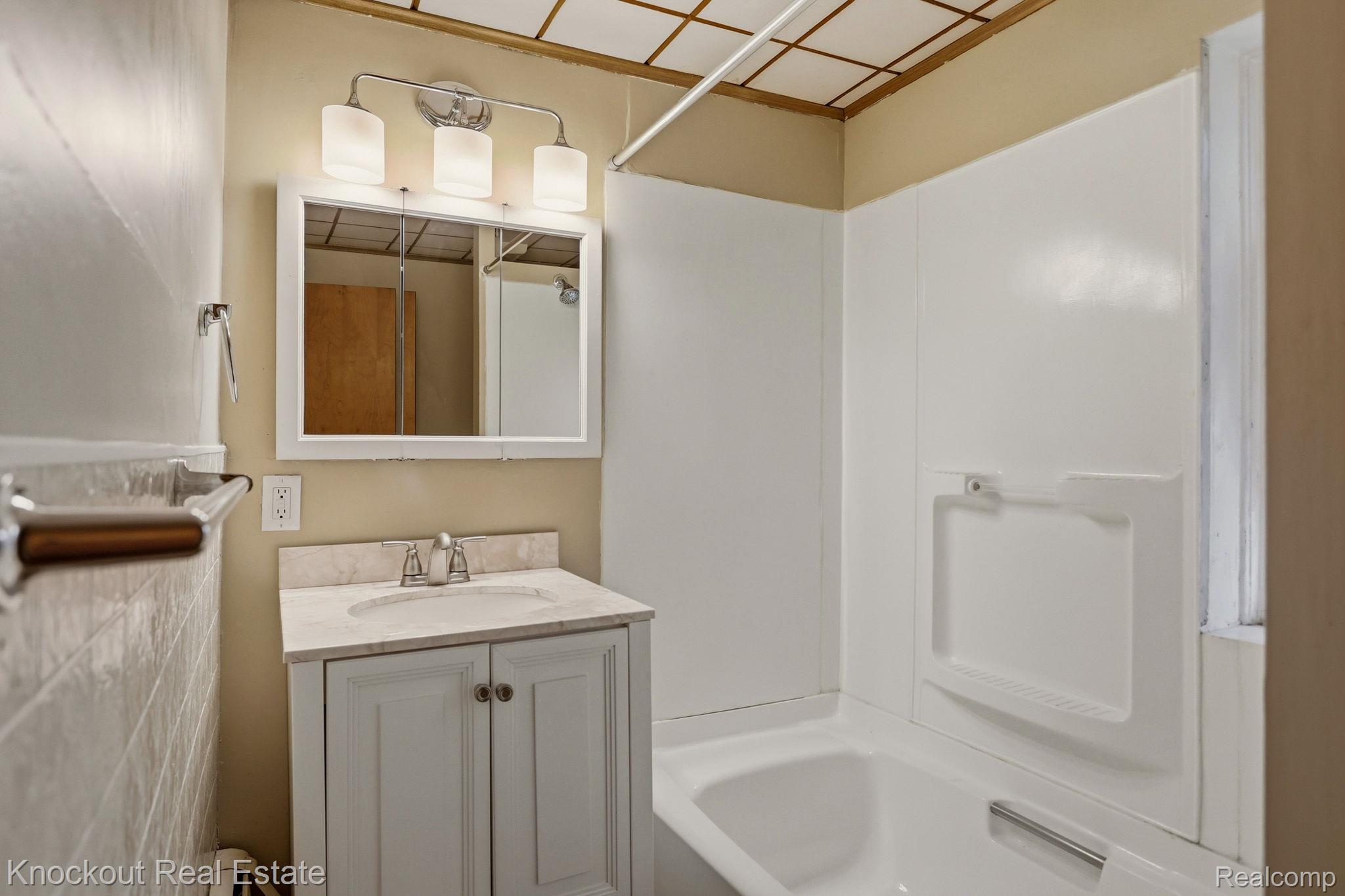 2502 Stobbe Street Property Photo 28