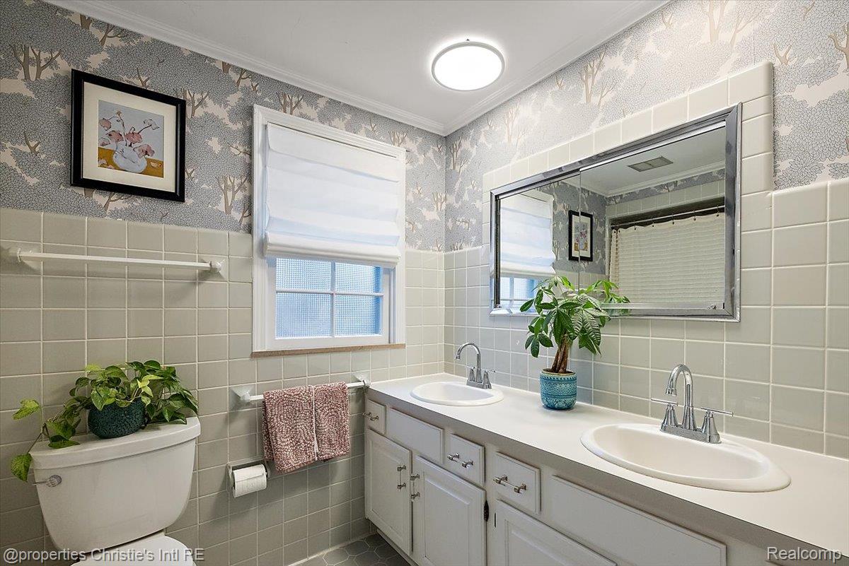 788 Rivard Boulevard Property Photo 23