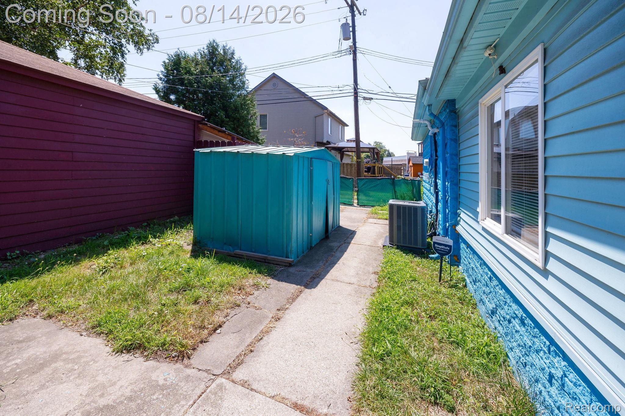 54 Walnut Street Property Photo 7
