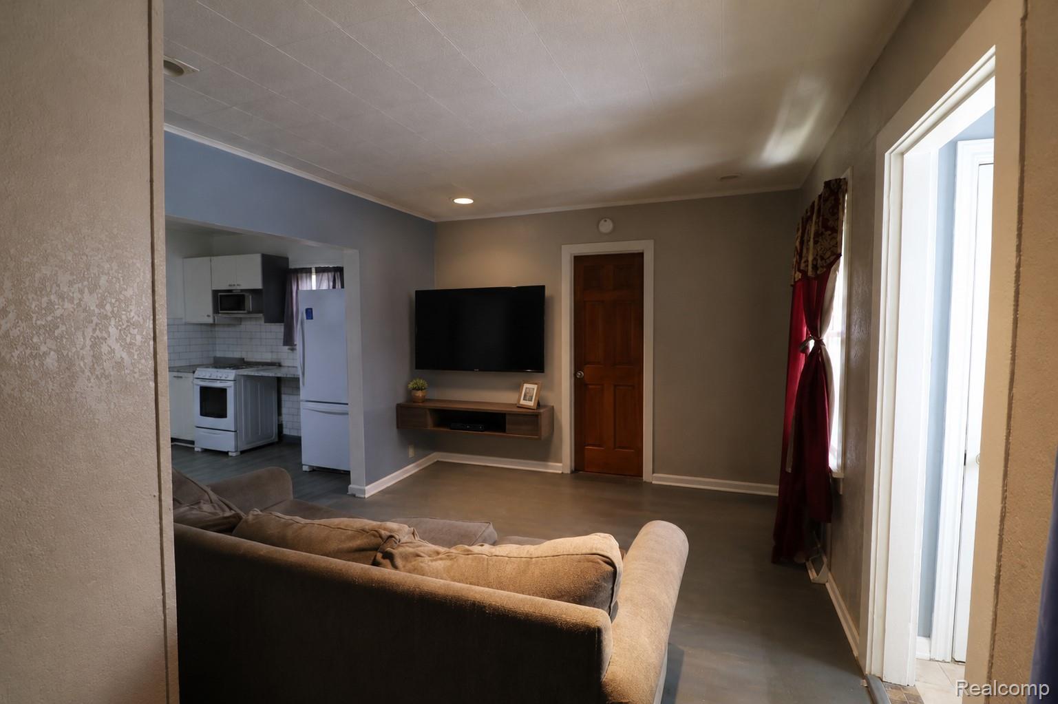 4142 Coggins Avenue Property Photo 5