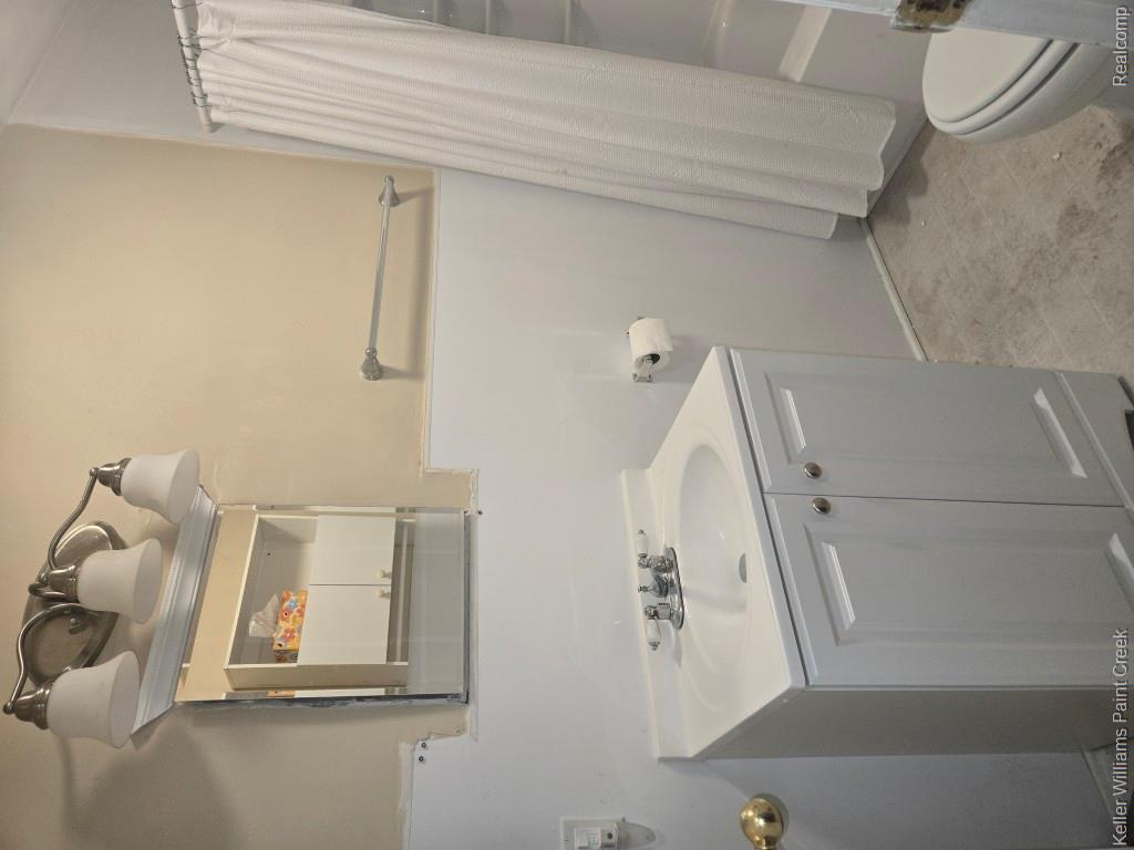 1460 Gravel Ridge Drive Property Photo 18